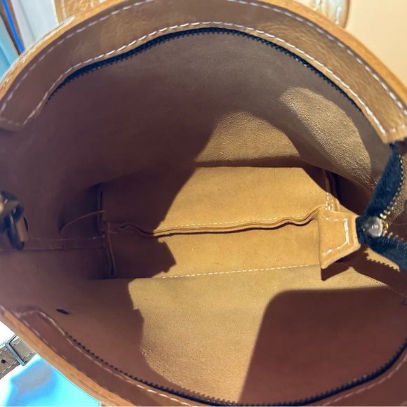 Mini crossbody tote from Portland Leather - Picture 3 of 6